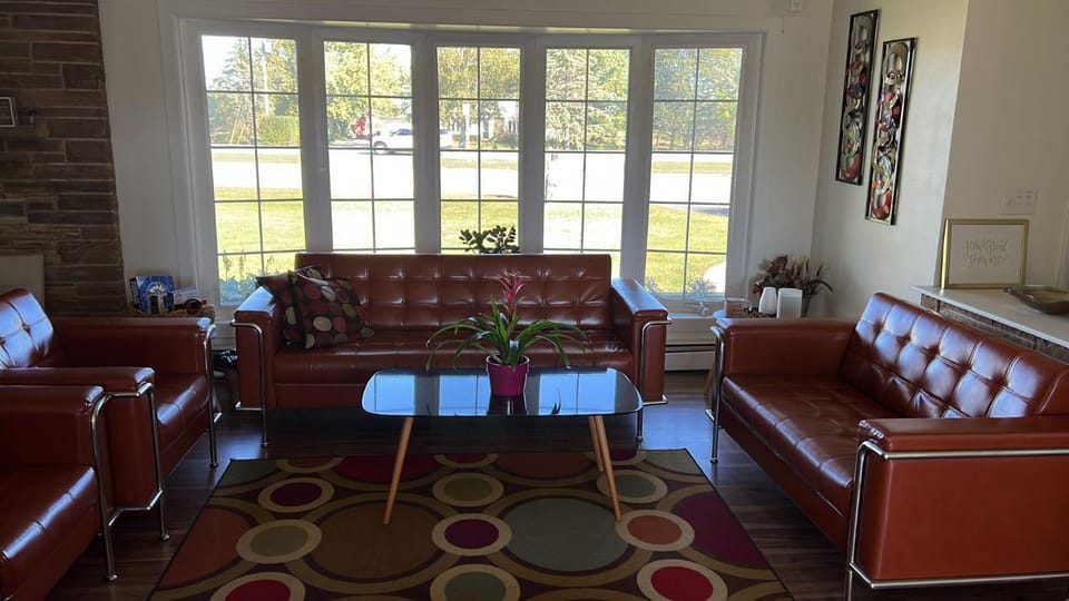 Communal lounge/ TV room