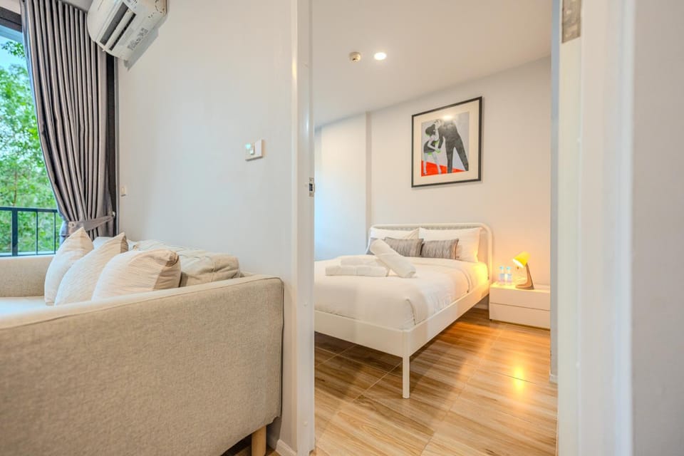 Bed, Photo of the whole room, Bedroom, air conditioner