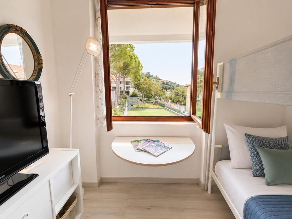 TV and multimedia, Bedroom