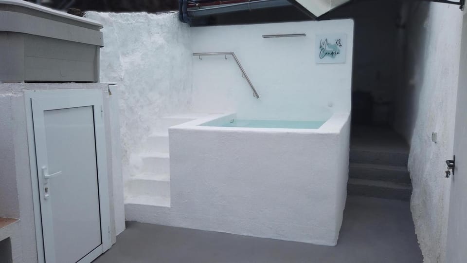Bathroom, Living room