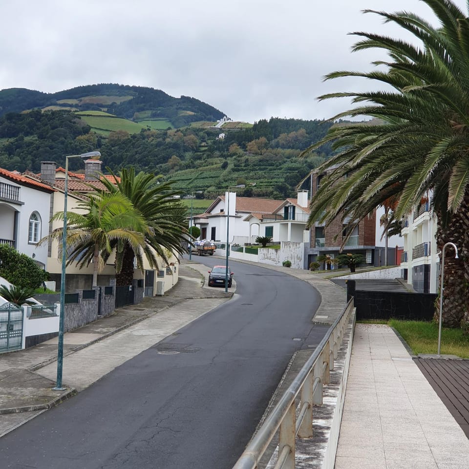 Neighbourhood, Street view