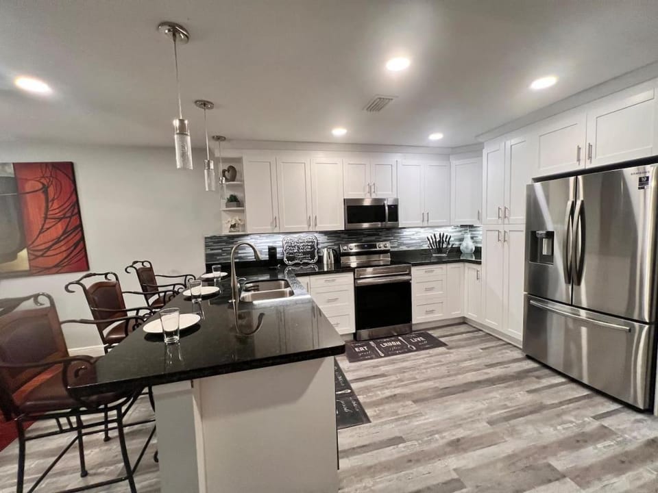 Kitchen or kitchenette, Living room, Dining area, oven, stove