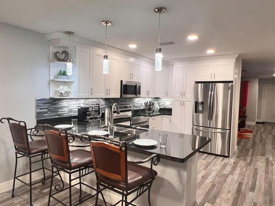 Kitchen or kitchenette, Dining area, dishwasher, oven, stove, toaster