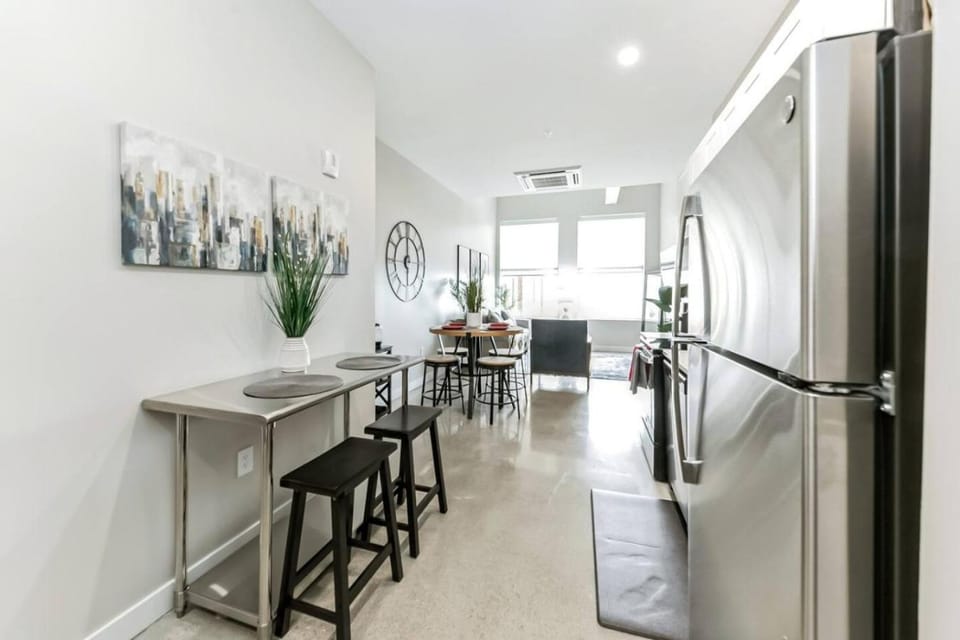Kitchen or kitchenette, Seating area