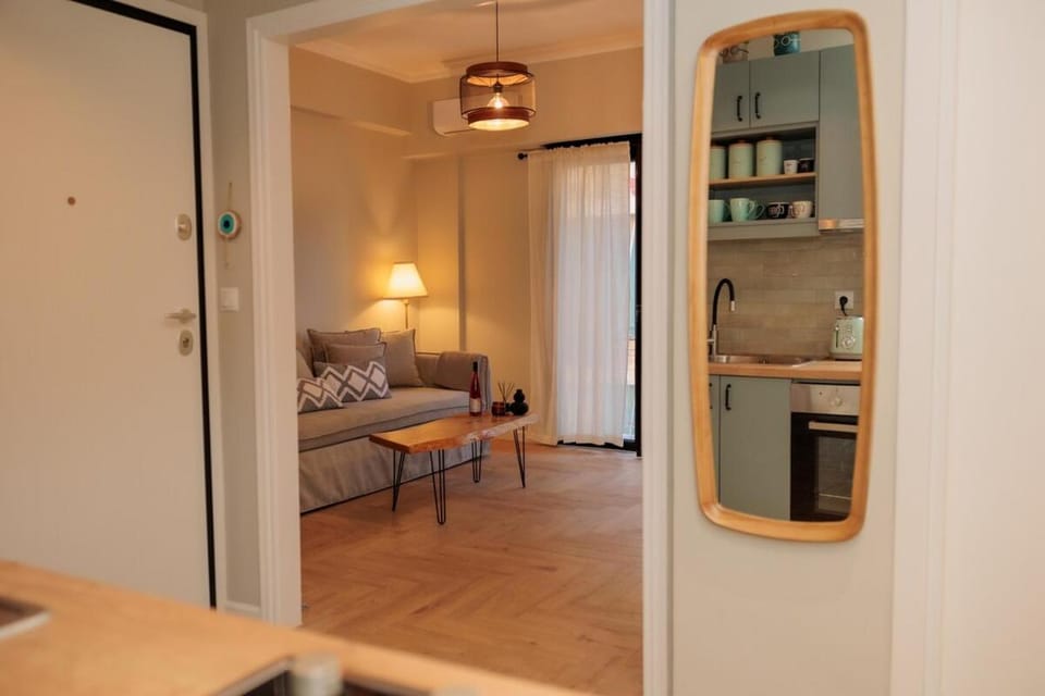 Vintage-Inspired 2BDR Apt - 15' to Monastiraki Apartment in Athens