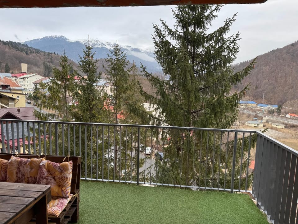 Natural landscape, View (from property/room), Balcony/Terrace, Mountain view