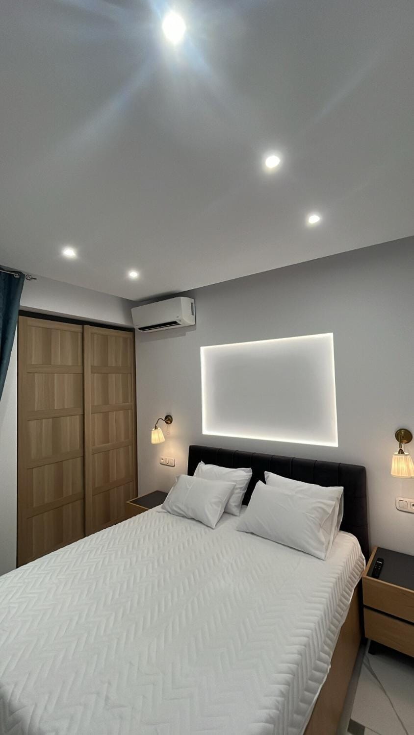 Bed, wardrobe