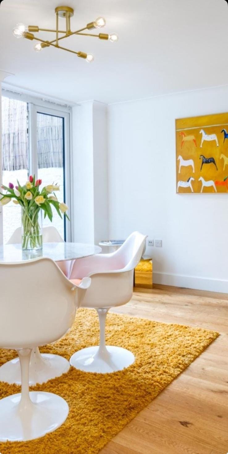Niru Experience Stylish Garden Getaway Apartment in City of Westminster