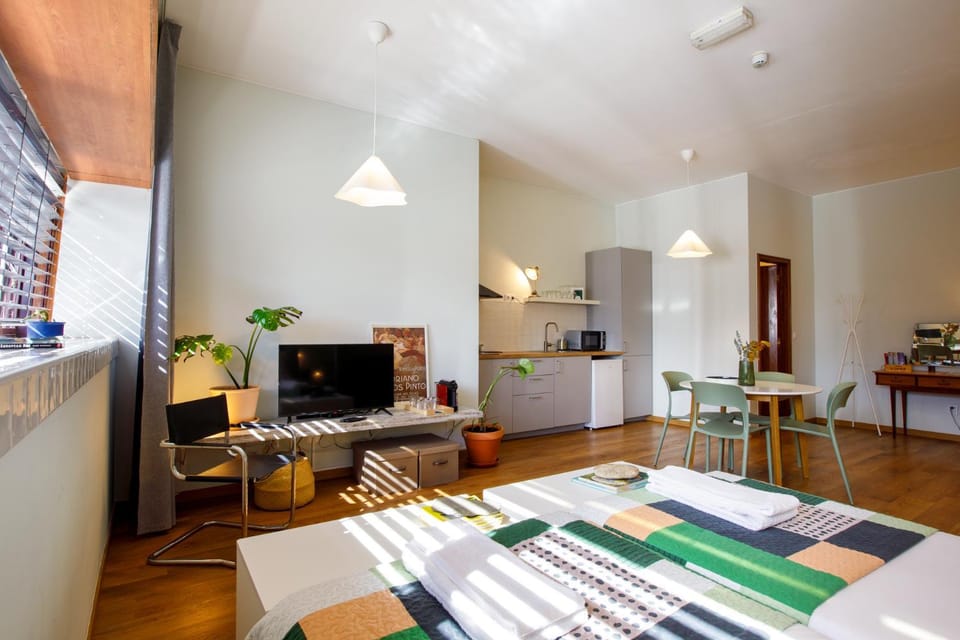 TV and multimedia, Kitchen or kitchenette, Dining area, Bedroom, Area and facilities
