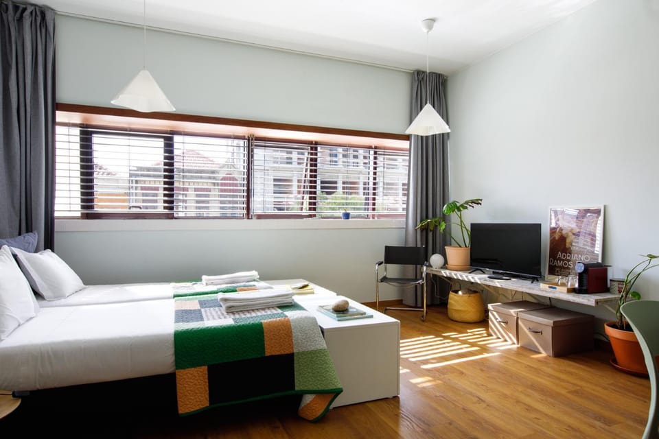 TV and multimedia, Bedroom, furniture, towels