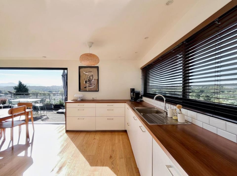 Quiet villa, sea and mountain! Villa in Anglet