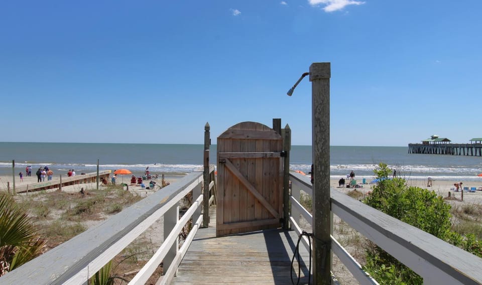 Host on the Coast Apartment in Folly Beach