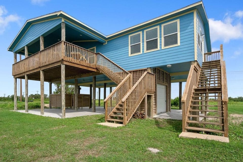 Cottage del Mar - 3BR Beachfront, Sleeps 10, Views House in Bolivar Peninsula