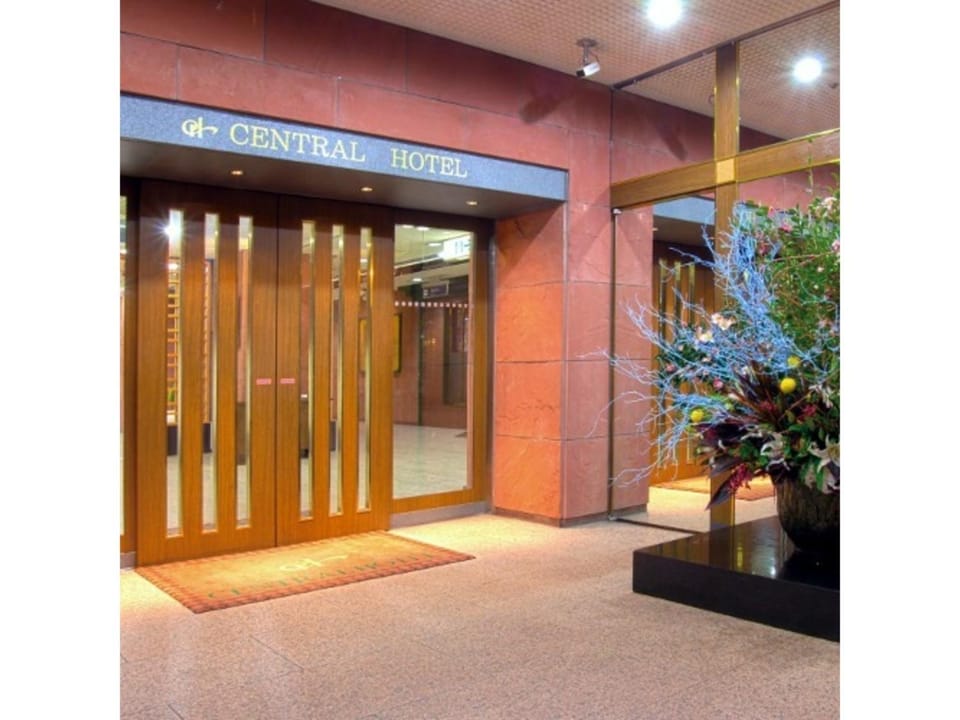 Central Hotel - Vacation STAY 99765v Hotel in Yokosuka