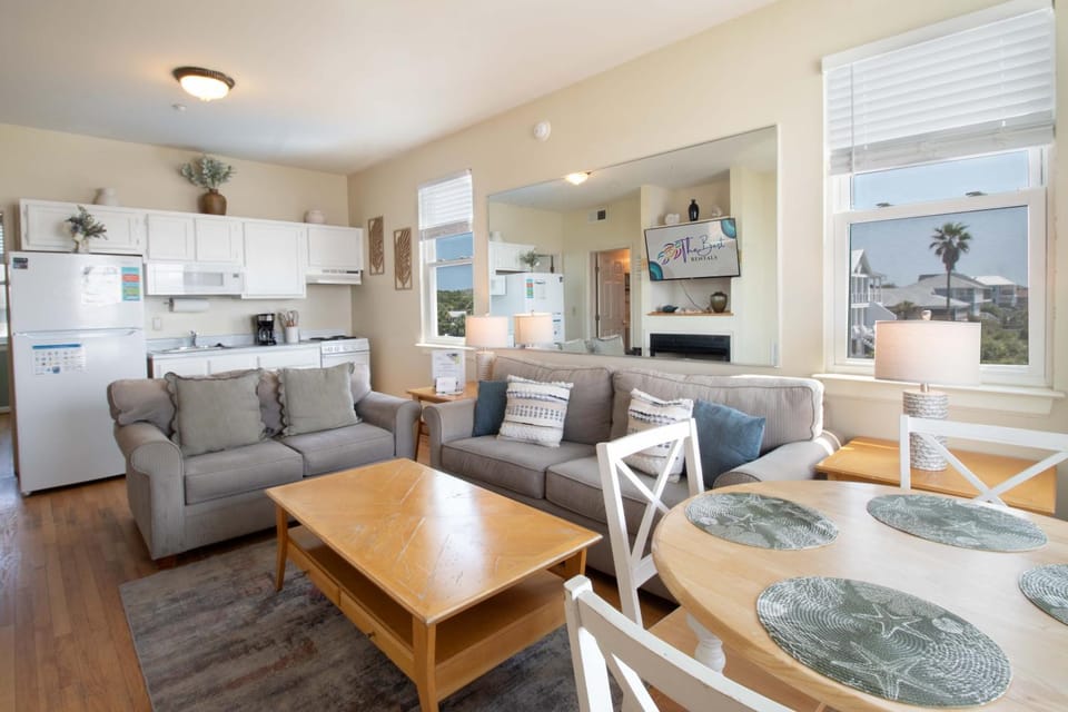 Little Peace of Heaven Apartment in Folly Beach