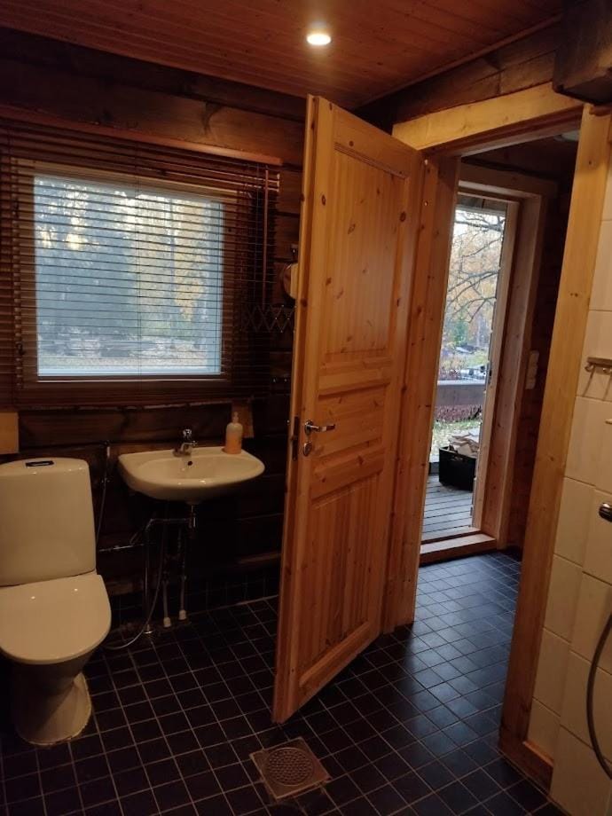 Toilet, Bathroom