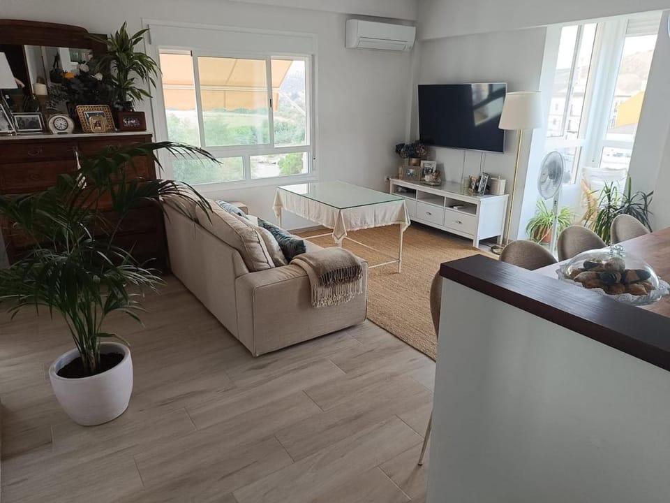 Stunning apartment with views of the Genil river Apartment in Andalusia