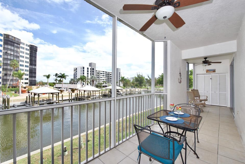 Casa Marina III - 711 by Sun Palace Vacations Apartment in Estero Island