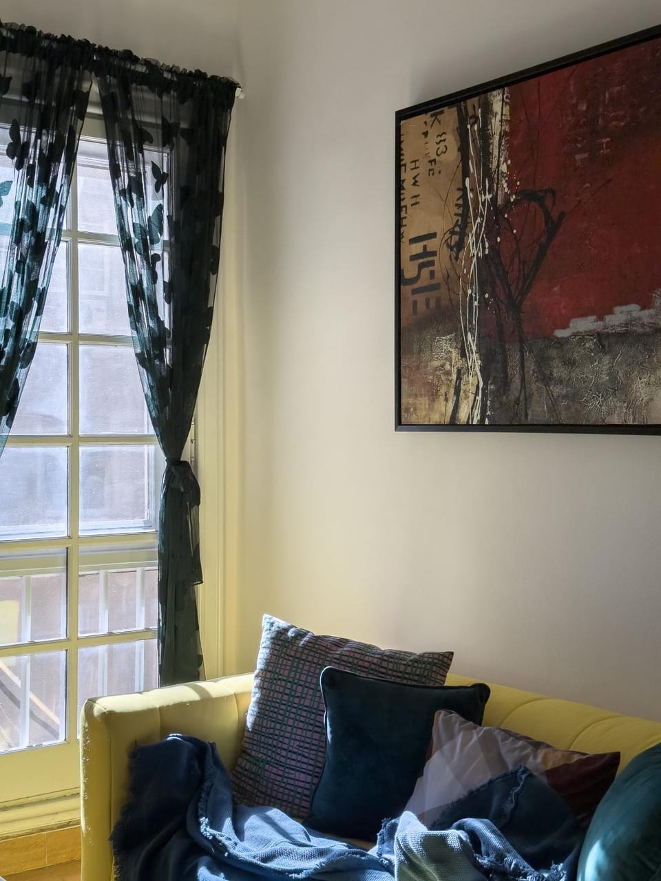 The Peaceful Artisan Stay - El Zamalek Fish Garden Apartment in Cairo