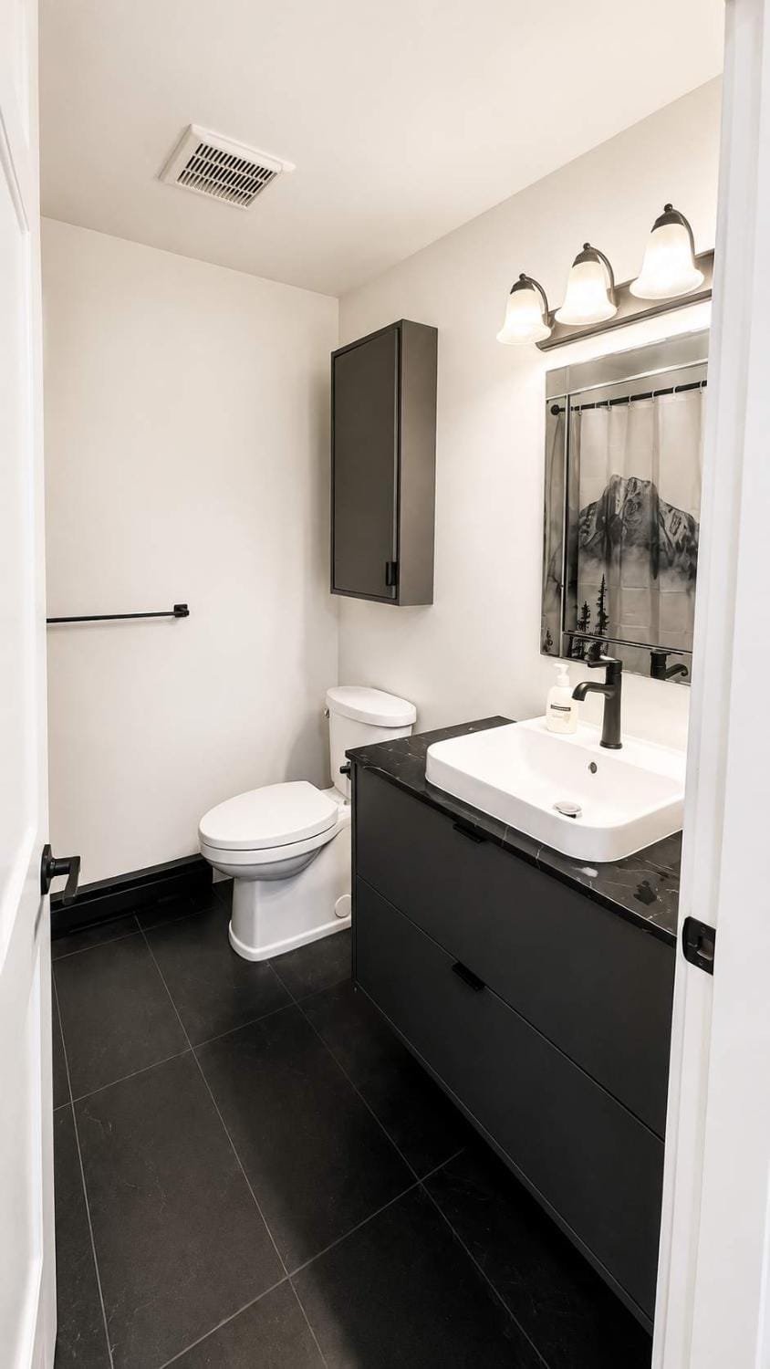 Mountain Views - Ocean Glimpses - Near Victoria - 2BR suite Apartment in Vancouver Island