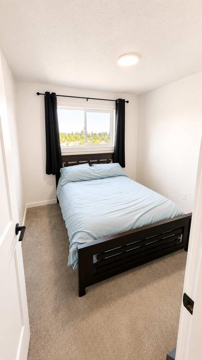 Mountain Views - Ocean Glimpses - Near Victoria - 2BR suite Apartment in Vancouver Island