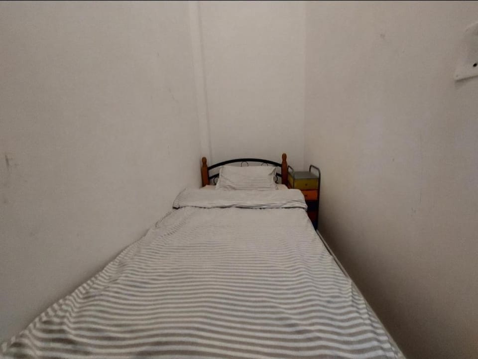 AL- Mazareta I Alexandria downtown l Economic Bedroom I For Men only I Vacation rental in Alexandria