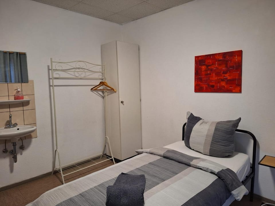 Zimmer G Vacation rental in Mönchengladbach