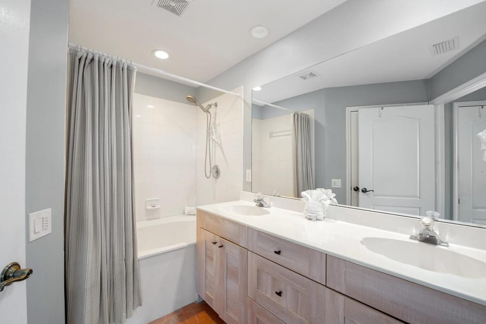 Palm Harbor #602 by Sun Palace Vacations Apartment in Estero Island