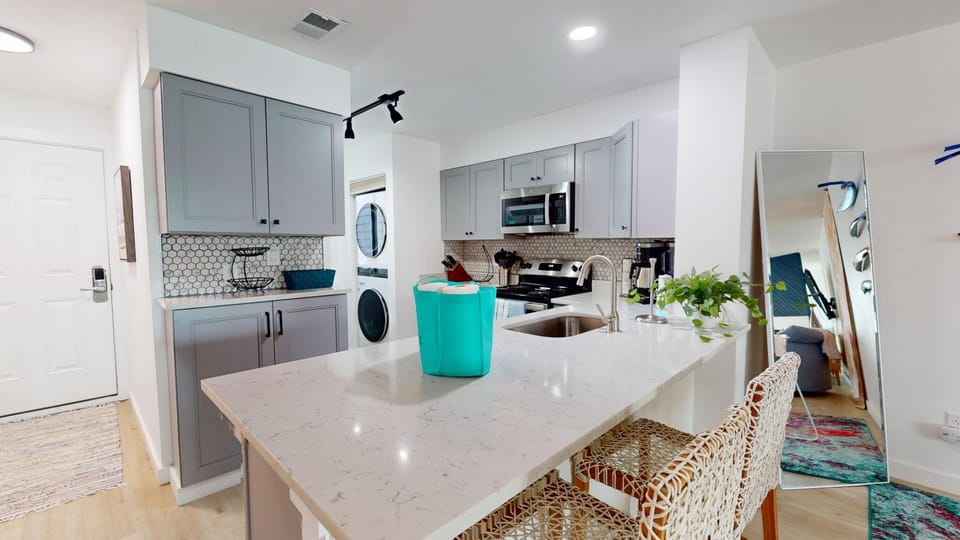 Salty Sunset Apartment in Folly Beach