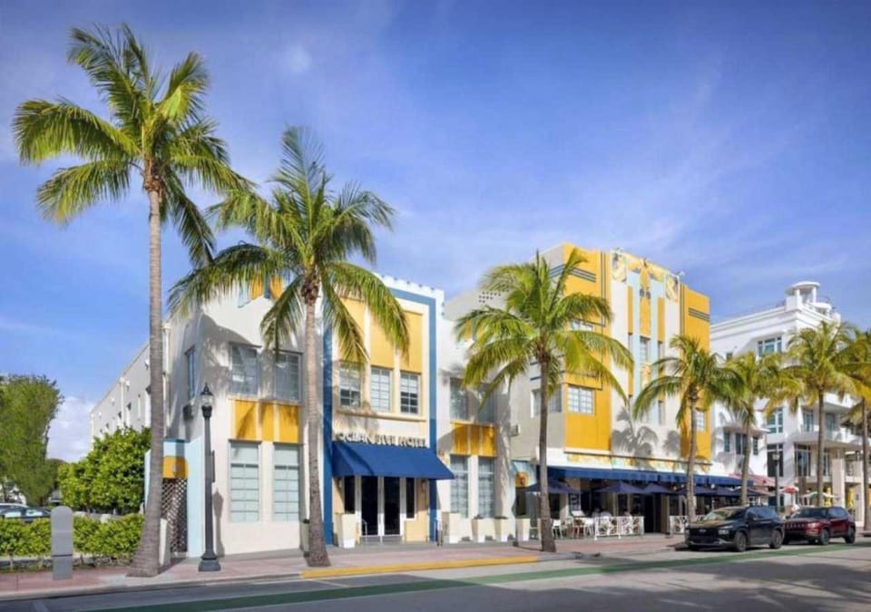 Property building, Neighbourhood, Location, Parking