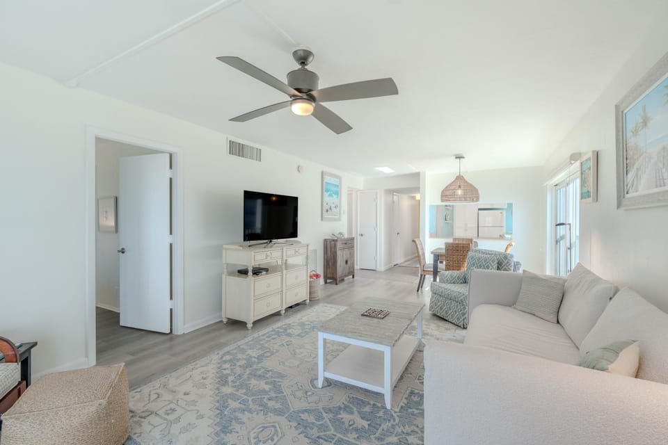 Sand Caper #406 by Sun Palace Vacations Apartment in Estero Island