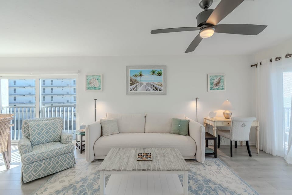 Sand Caper #406 by Sun Palace Vacations Apartment in Estero Island