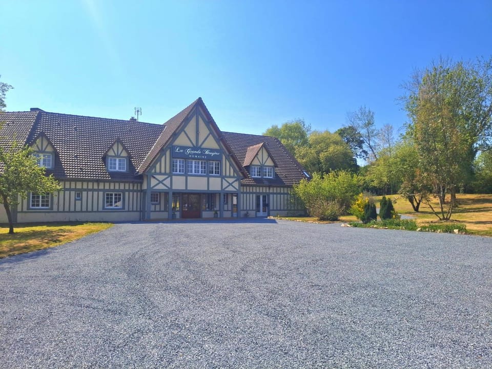 Domaine La Grande Bruyère Hotel in Normandy