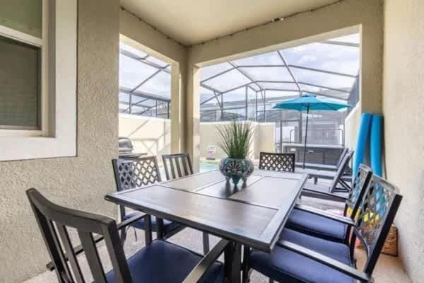 Patio, Seating area