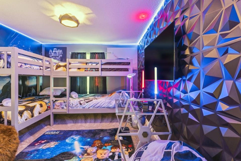 Bed, Photo of the whole room, Bedroom, bunk bed