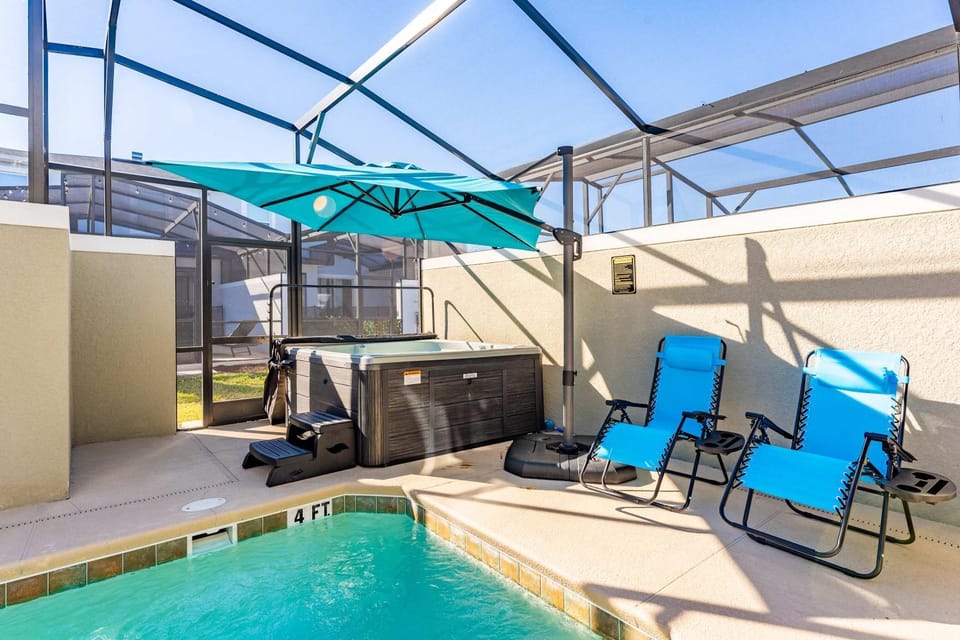 Patio, Day, Hot Tub, View (from property/room), Balcony/Terrace, Pool view, Swimming pool, sunbed