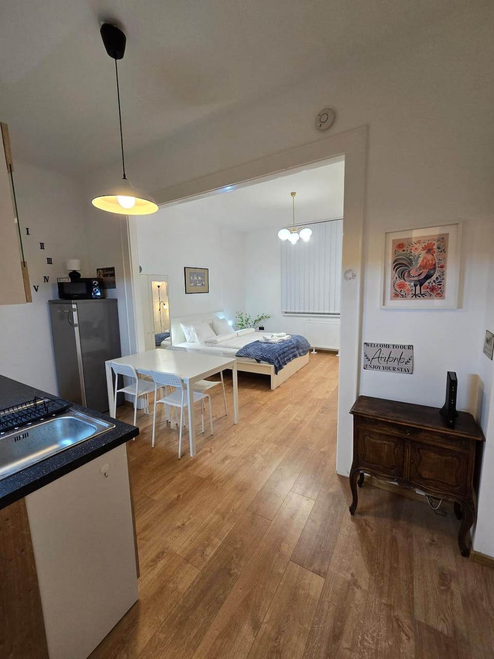 Bed, Kitchen or kitchenette, Dining area, Bedroom