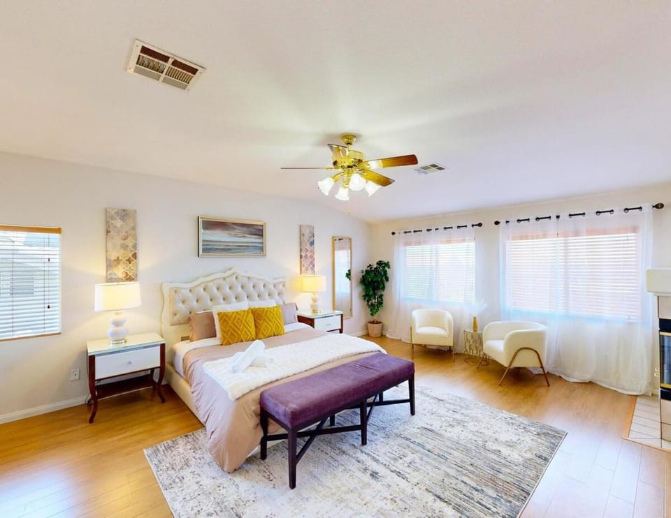 Relaxing Vegas Stay with BBQ & Games House in Spring Valley