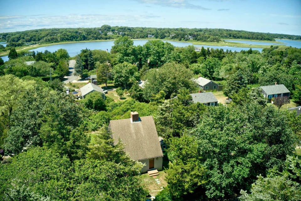 Walk to Nauset Beach Updated and Cozy House in Orleans