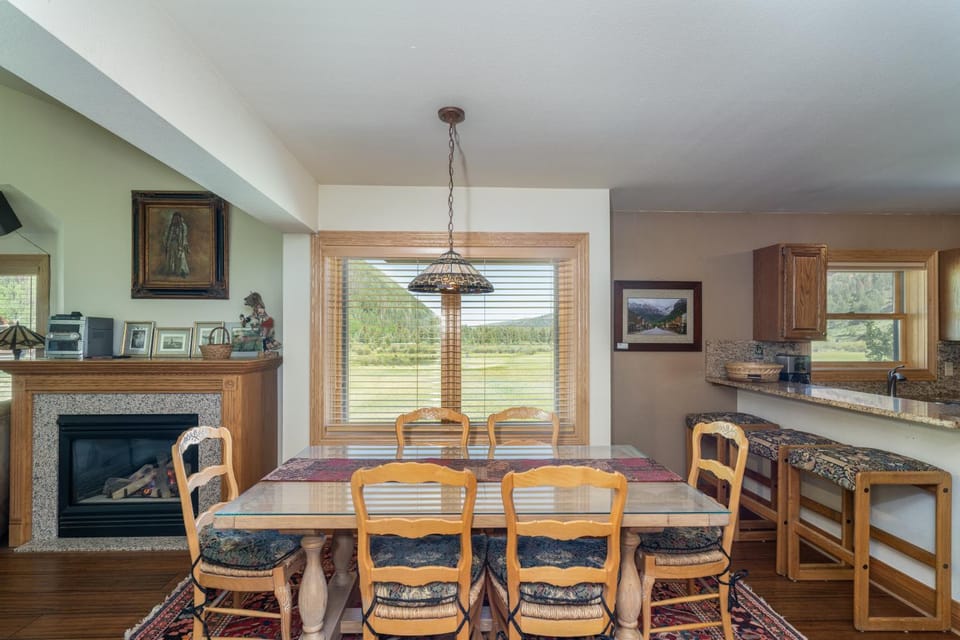 Beautiful Sunset Views close to Lift 7 and the San Miguel River House in Telluride