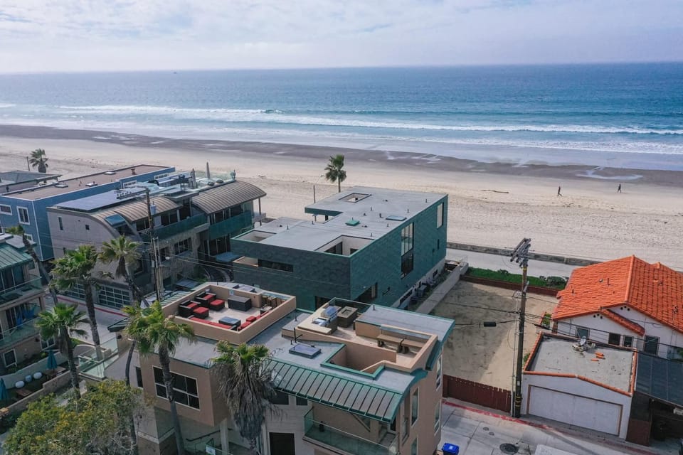 Ocean View Luxury 2 House in Mission Beach
