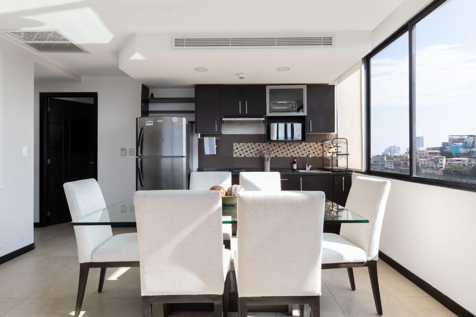 View (from property/room), Kitchen or kitchenette, Seating area, Dining area