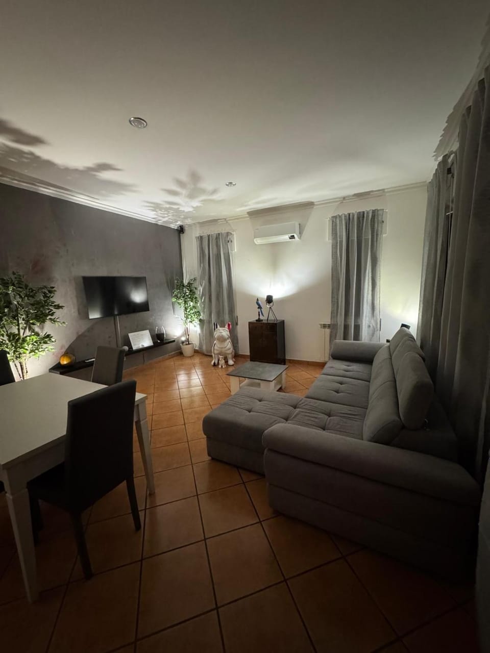 Fco Apt Terran Jacuzzi Apartment in Fiumicino