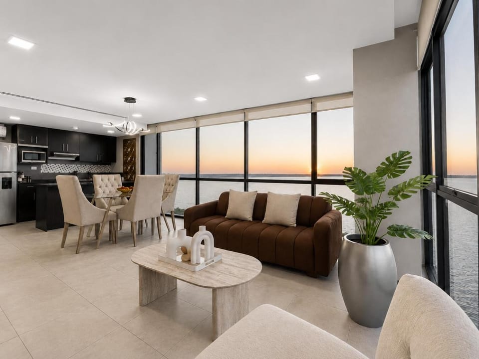Suite Esquinera con Vista al Rio Puerto Santa Ana, Guayaquil Apartment in Guayaquil