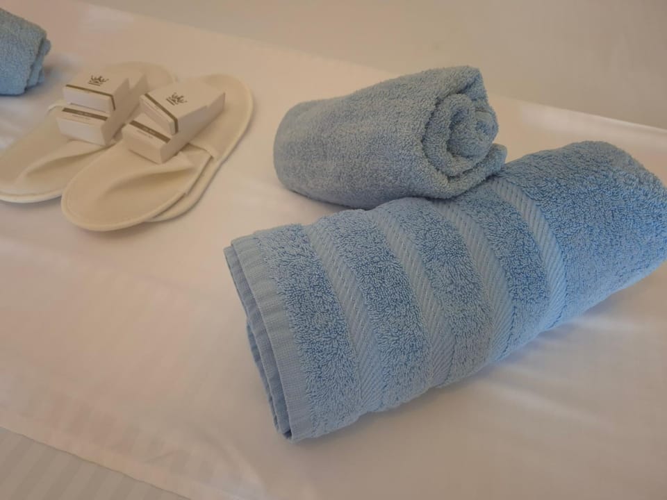 Bedroom, towels