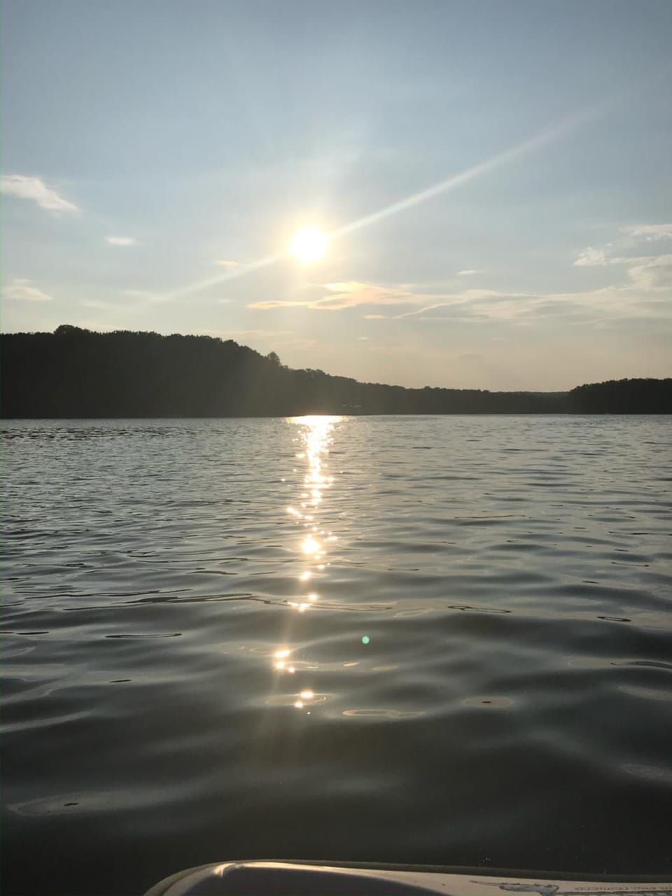 Dreamy Lake House - Fireplace, Firepit & Pet Friendly Chalet in Coolbaugh Township