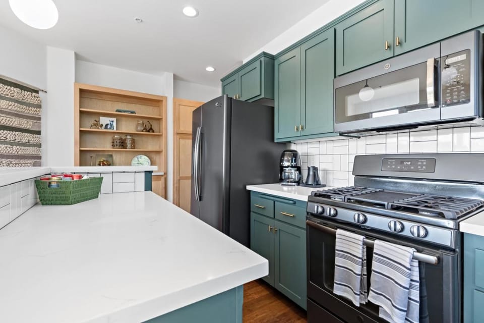 Kitchen or kitchenette, stove