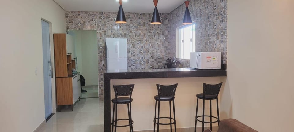 Kitchen or kitchenette, Dining area, oven