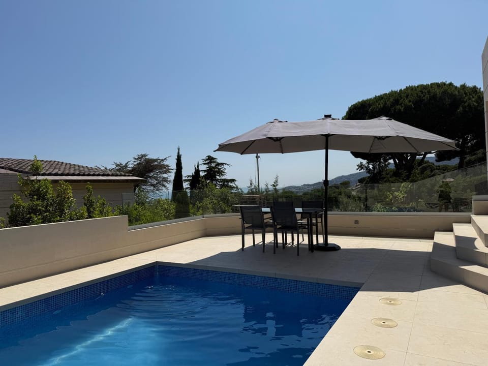 Natural landscape, sunbed