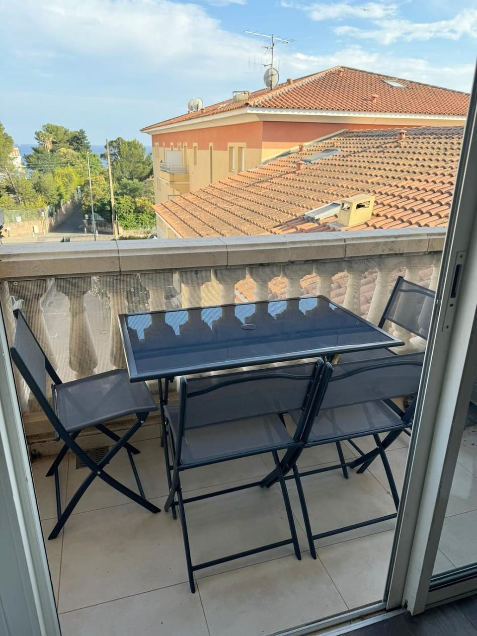 Charmant appartement à 50m des plages Apartment in Saint-Raphael